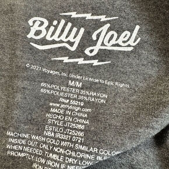 NWOT Women’s Gray V Neck Billy Joel Short Sleeve Graphic Tee Shirt - Size M - Picture 4 of 6
